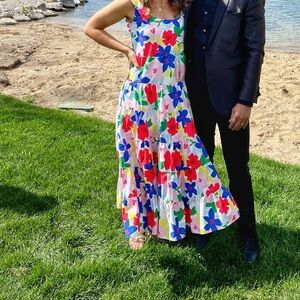 Super unique and flattering Women’s maxi dress!